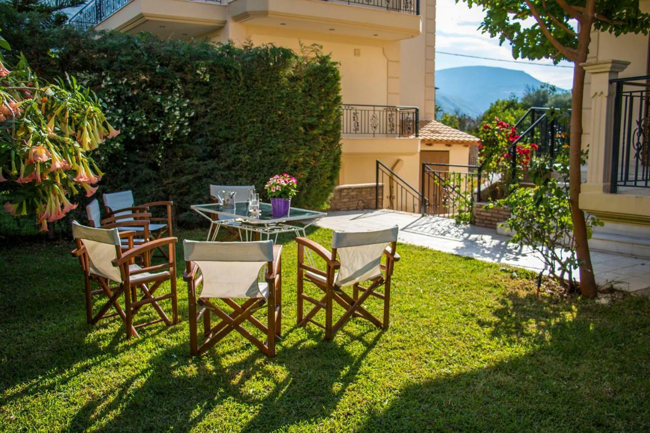 Maison Fleurs Diakopto Exteriér fotografie